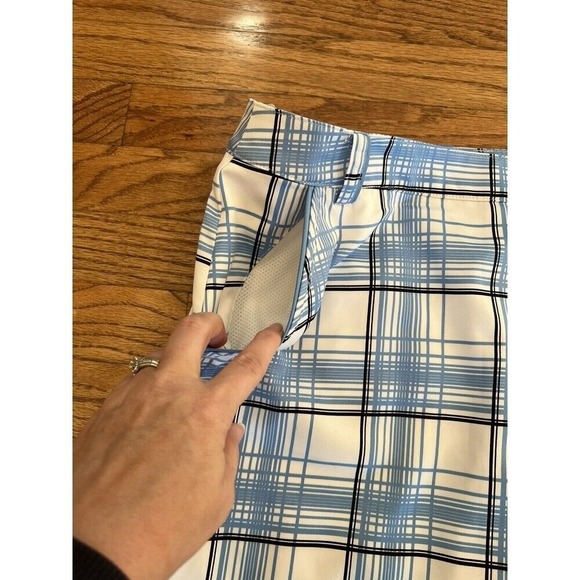 Izod XFG Skort - Picture 3 of 8